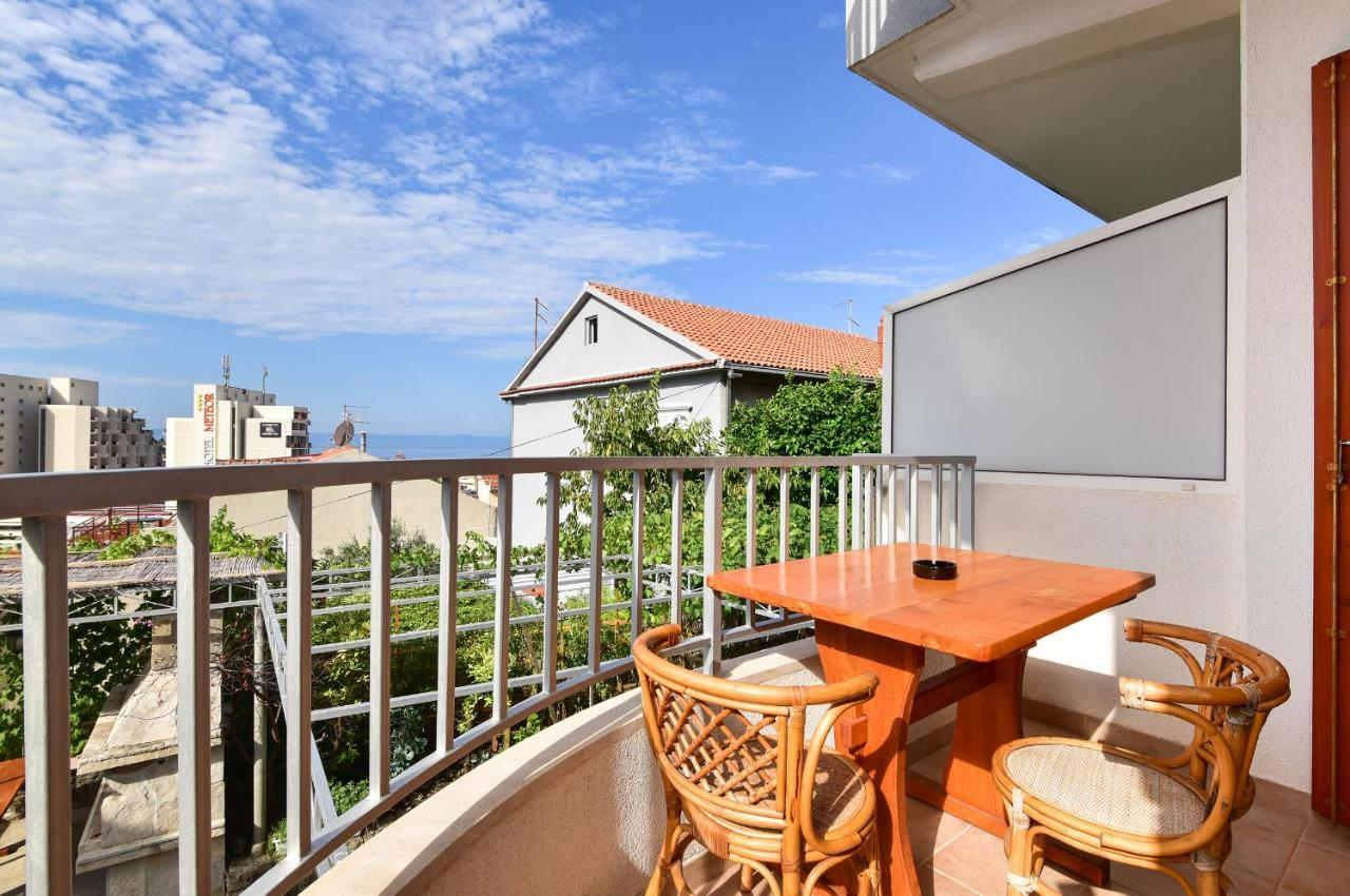 Apartmani Mate Макарска Екстериор снимка